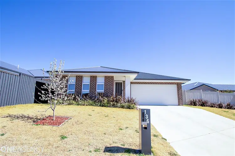 136 Diamond Drive, Orange NSW 2800