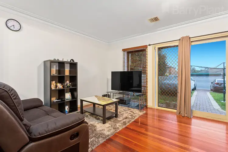 Fifth view of Homely house listing, 4 Emerald Walk, Bundoora VIC 3083