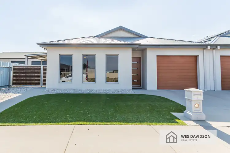 Main view of Homely townhouse listing, 3/9 Simpson Court, Horsham VIC 3400