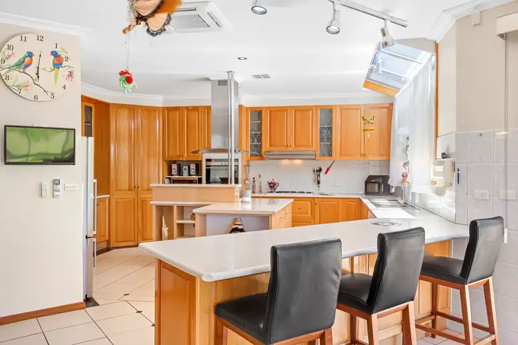 Fourth view of Homely house listing, 2 Laurina Court, Hillside VIC 3037