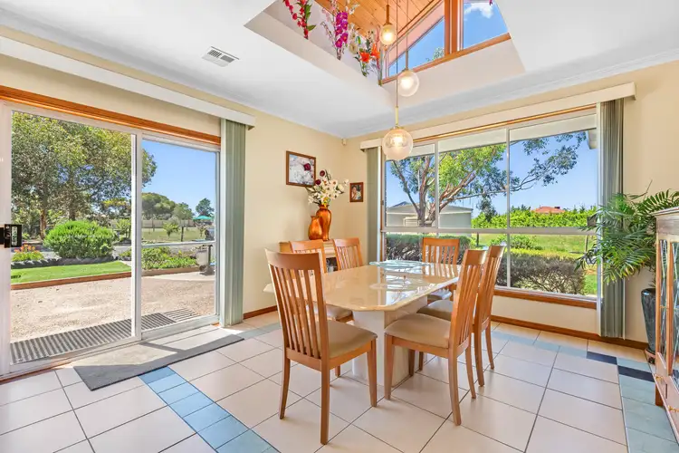 Fifth view of Homely house listing, 2 Laurina Court, Hillside VIC 3037