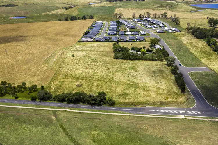 274 Leeds Parade, Orange NSW 2800