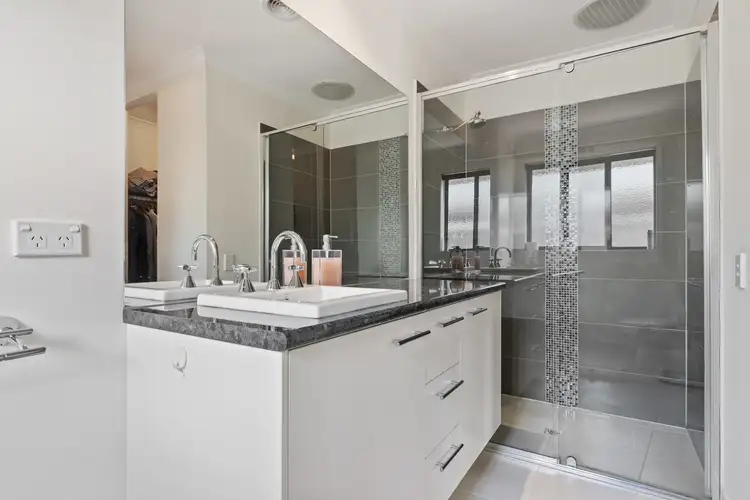 Fifth view of Homely house listing, 6 Lyon Place, Ballan VIC 3342
