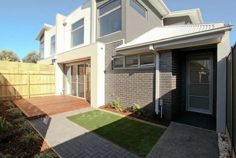 17B Schutt Street
