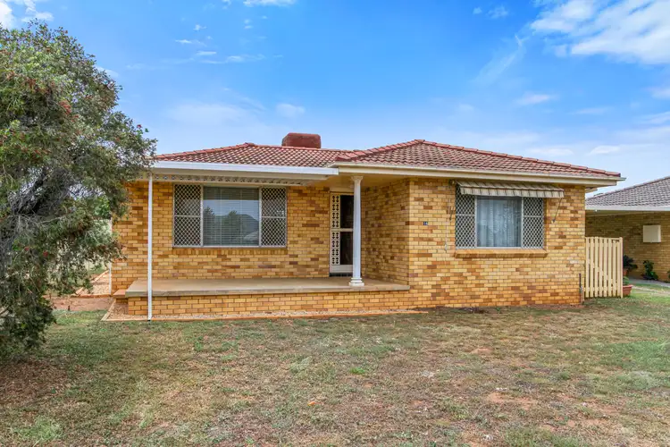16 Merindah Avenue, Manilla NSW 2346