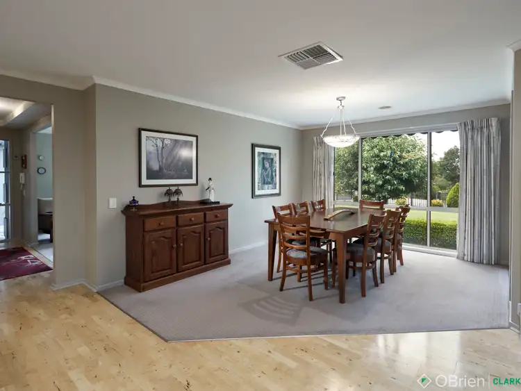 Sixth view of Homely house listing, 5 Canterbury Close, Drouin VIC 3818