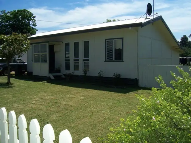 70 Coombes Street, Collie WA 6225