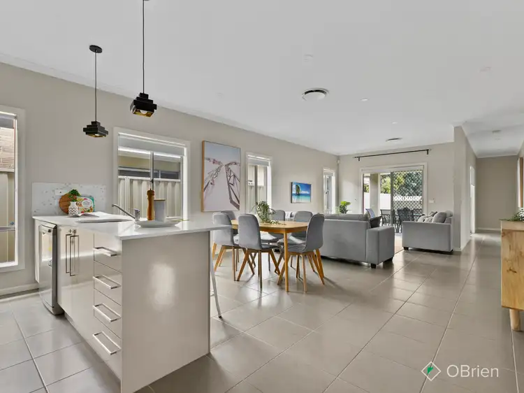 Fourth view of Homely house listing, 5 Pashanger Court, Pakenham VIC 3810