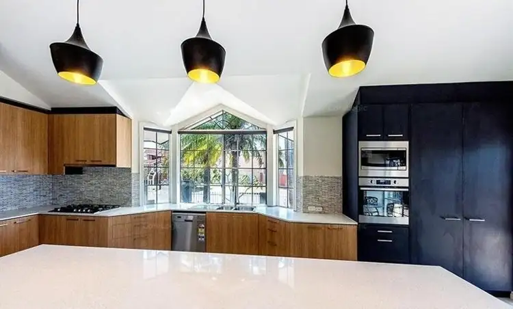 2 Santabelle Crescent, Clear Island Waters QLD 4226