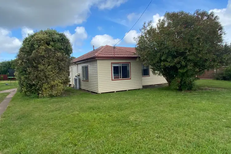 39 Carey Street, Heywood VIC 3304