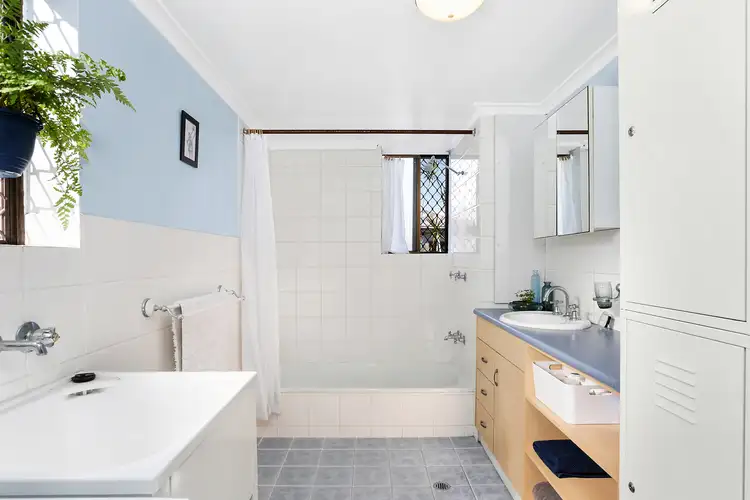 Fifth view of Homely unit listing, 4/30 Avoca Street, Yeronga QLD 4104