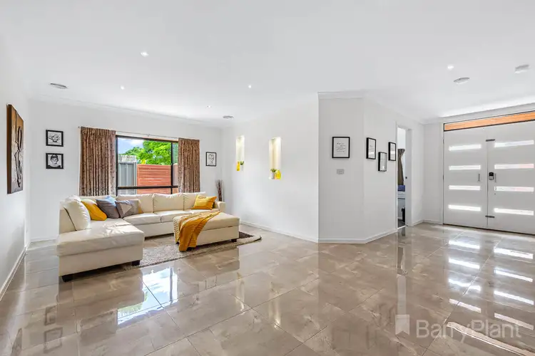 7 Tucker Place, Caroline Springs VIC 3023