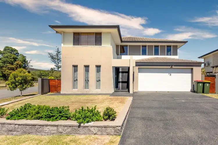 2 Lyrebird Crescent, Upper Kedron QLD 4055