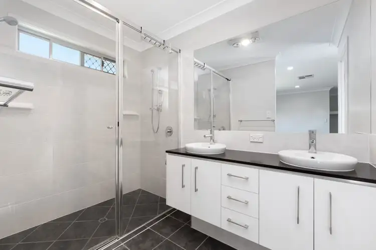 Fourth view of Homely house listing, 2 Lyrebird Crescent, Upper Kedron QLD 4055