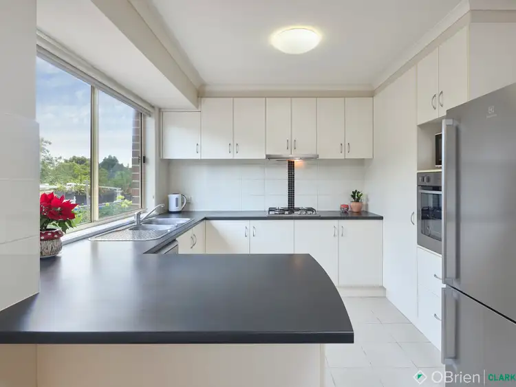 Fifth view of Homely house listing, 10 Palm Square, Drouin VIC 3818