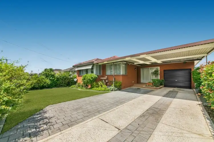 17 Oramzi Road, Girraween NSW 2145