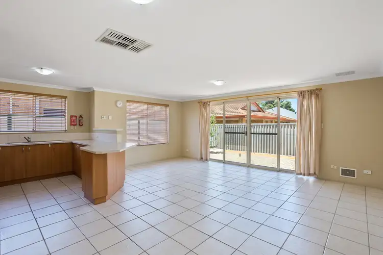 Fifth view of Homely unit listing, 2/254 High Road, Riverton WA 6148