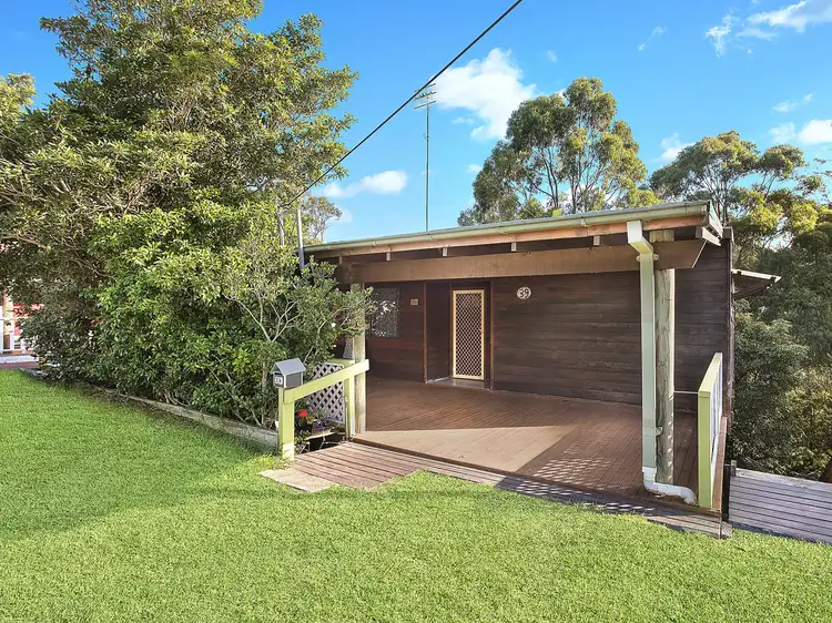 39 Stanley Avenue, Farmborough Heights NSW 2526