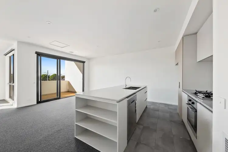 Fifth view of Homely house listing, 6 Montgomery Court, St Albans VIC 3021