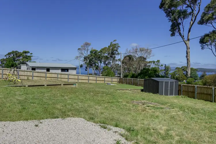 6 Oak Street, Primrose Sands TAS 7173