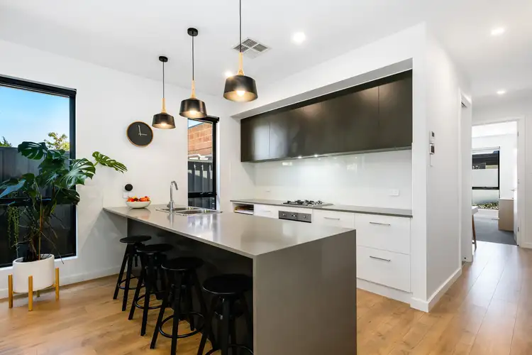 2/11 Tyrie Avenue, Findon SA 5023