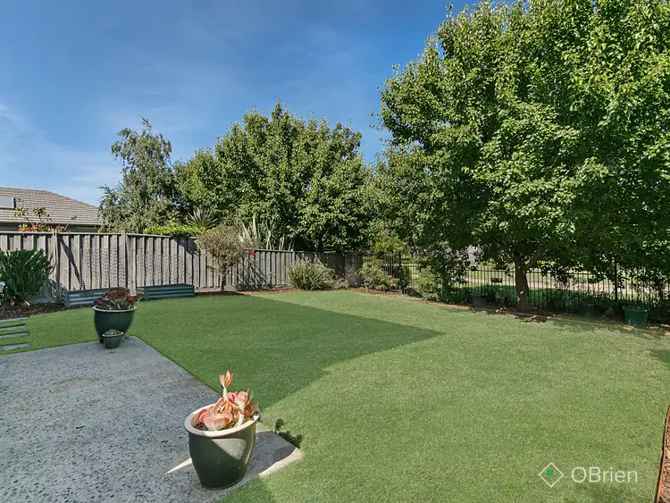Fifth view of Homely house listing, 4 Viewmount Place, Sandhurst VIC 3977