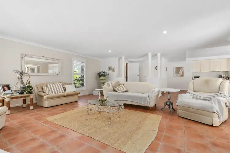 5 Maheno Court, Sunrise Beach QLD 4567