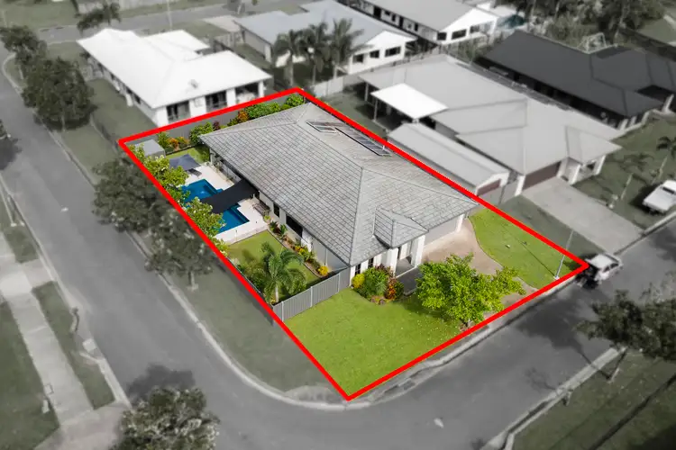 1 Hoffman Close, White Rock QLD 4868