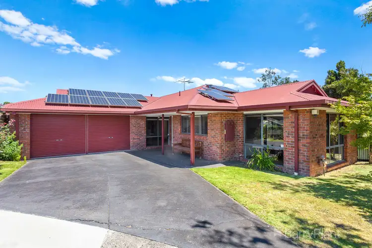 14 Sheffield Close, Pakenham VIC 3810