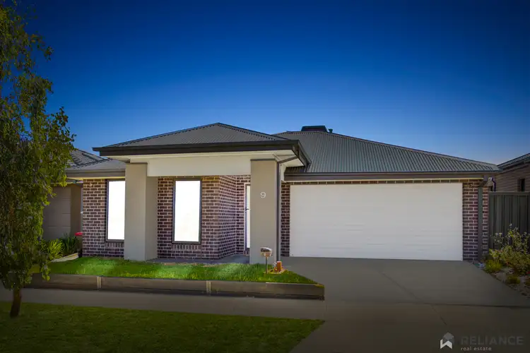 9 Colonial Way, Harkness VIC 3337