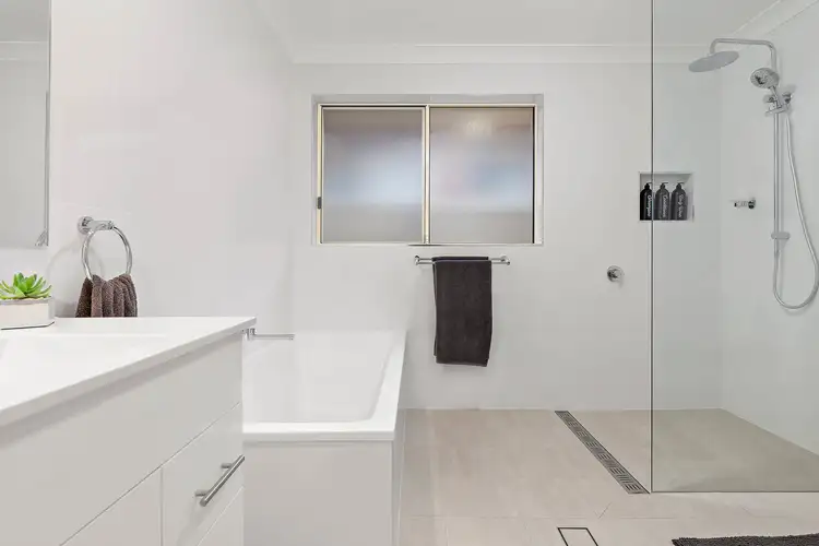 Sixth view of Homely house listing, 5 Sandpiper Circuit, Cameron Park NSW 2285