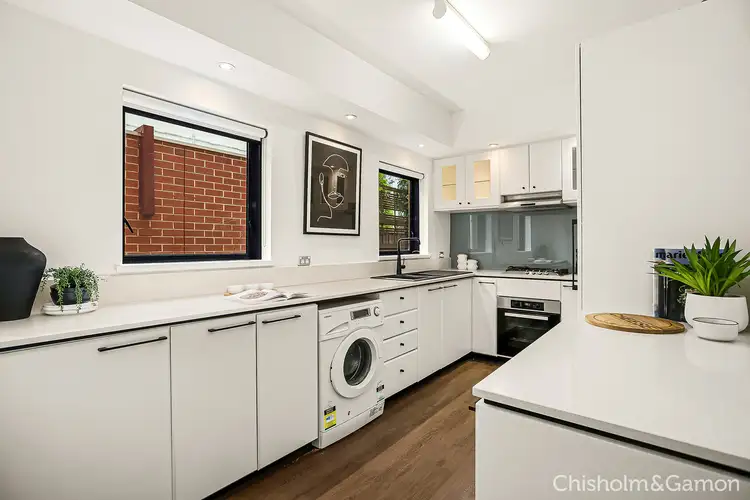 2/24 Kendall Street, Elwood VIC 3184