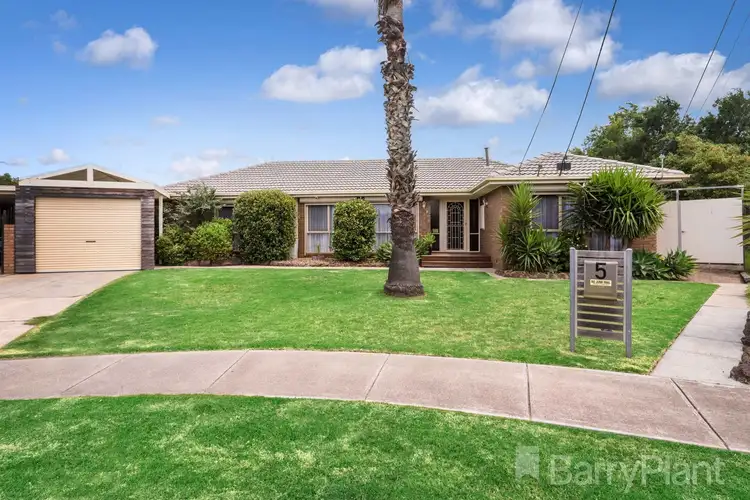 5 Inn Court, Gladstone Park VIC 3043