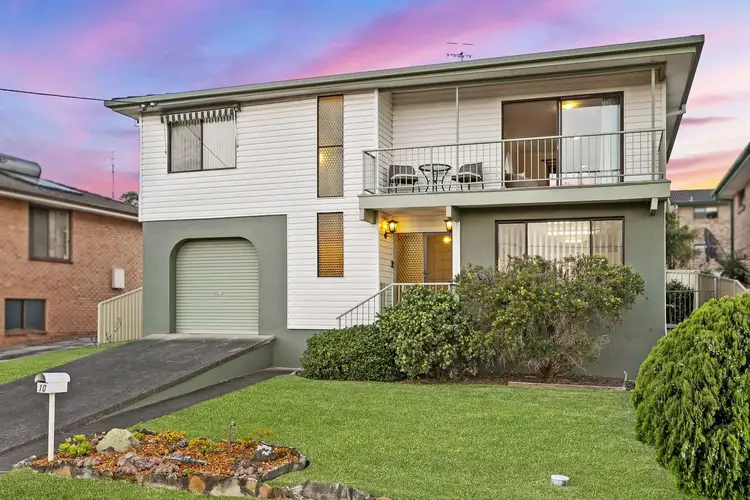 10 Hillcrest Avenue, Bateau Bay NSW 2261