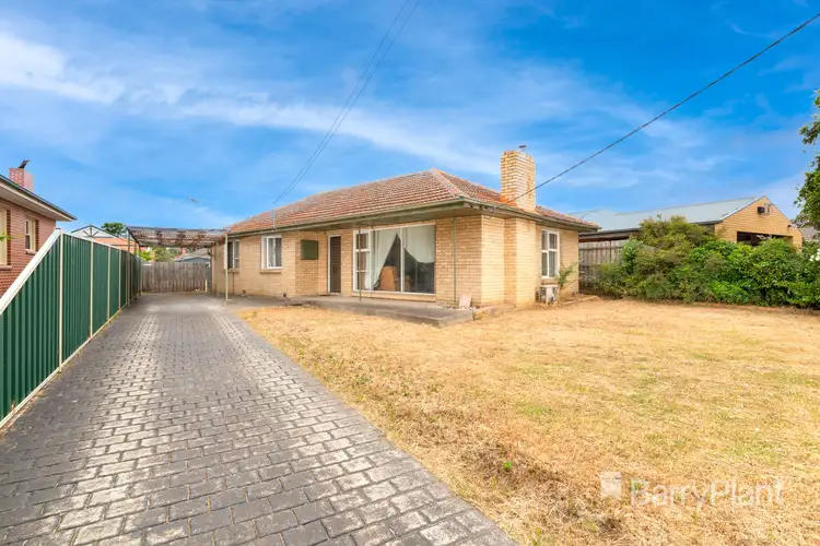 35 Sutherland Street, Hadfield VIC 3046