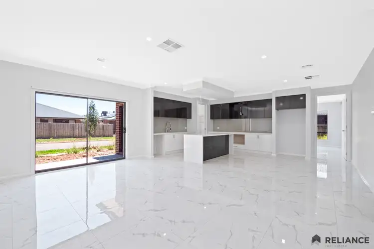 Fifth view of Homely house listing, 48 Bromley Circuit, Thornhill Park VIC 3335