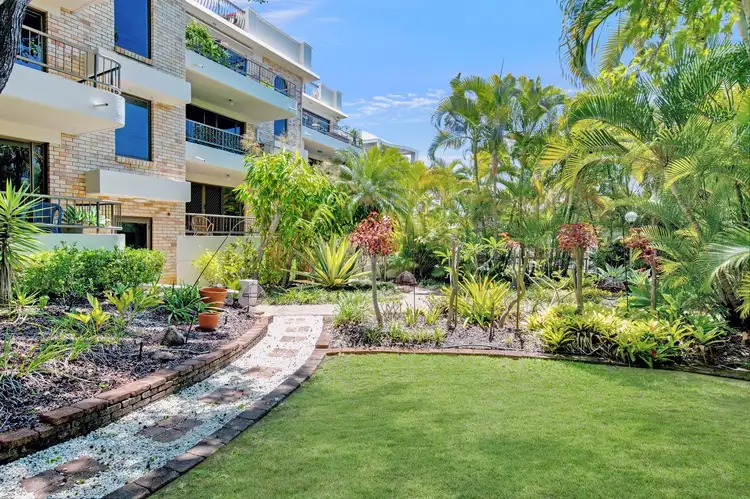 2/92 Stanhill Drive, Chevron Island QLD 4217