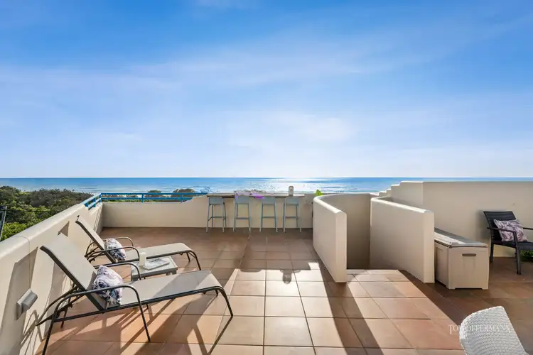 2/82 Peregian Esplanade, Peregian Beach QLD 4573