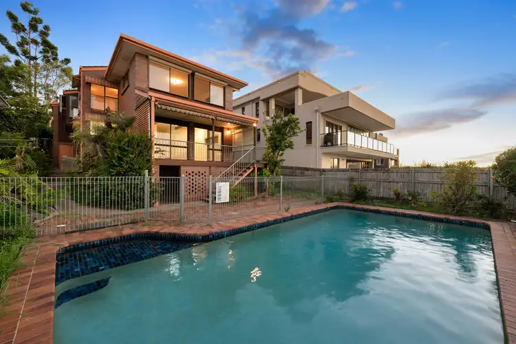 34 Kneale Street, Holland Park West QLD 4121