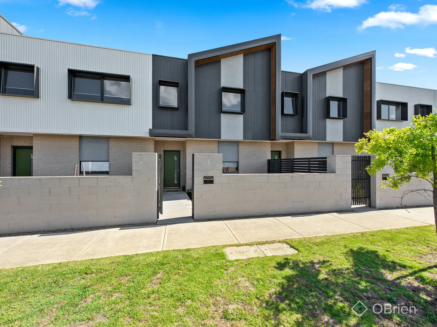 Main view of Homely townhouse listing, 3/89 Henry Street, Pakenham VIC 3810