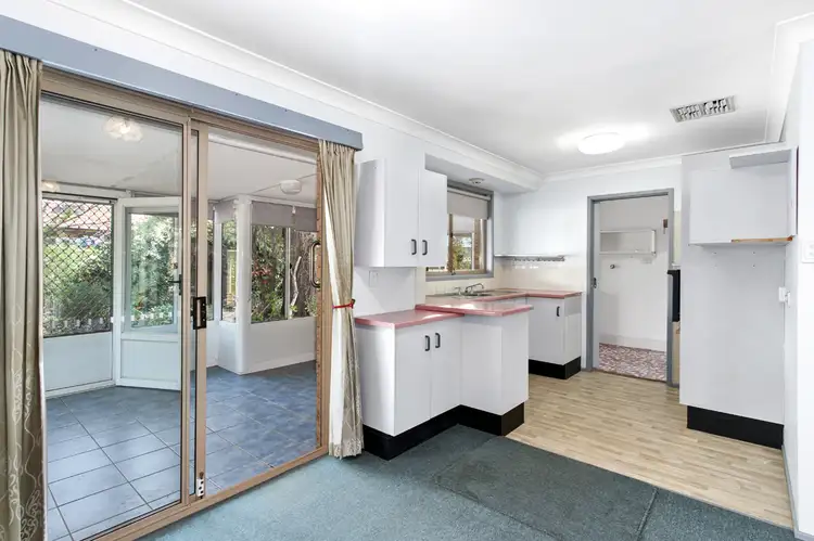 Third view of Homely house listing, 10 Baxter Place, Tamworth NSW 2340