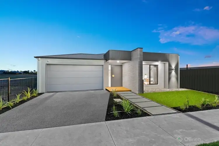 37 Huey Circuit, Cranbourne VIC 3977