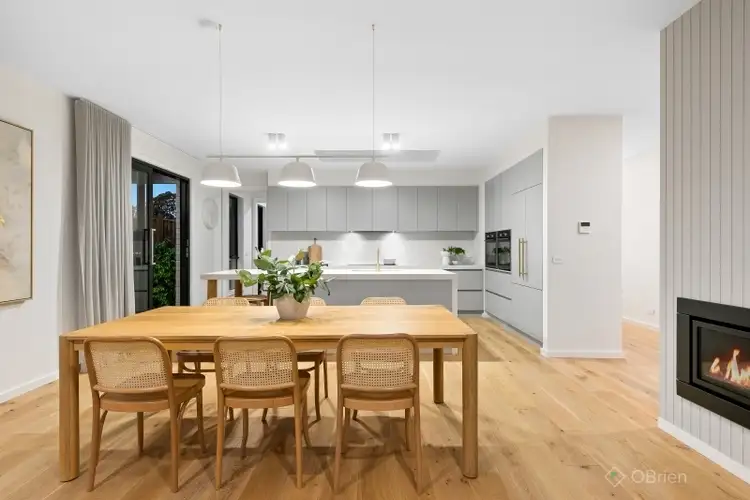 Sixth view of Homely house listing, 37 Huey Circuit, Cranbourne VIC 3977