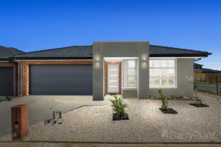 19 Persian Crescent, Tarneit VIC 3029
