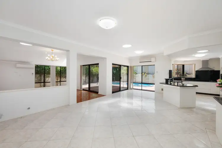 Second view of Homely house listing, 7 Laguna Green, Jandakot WA 6164