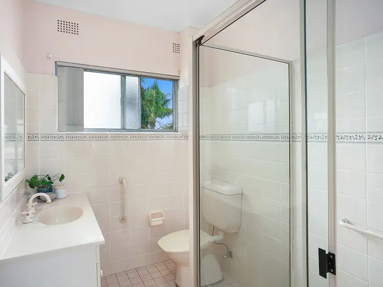 Sixth view of Homely apartment listing, 5/22 Bay Road, The Entrance NSW 2261