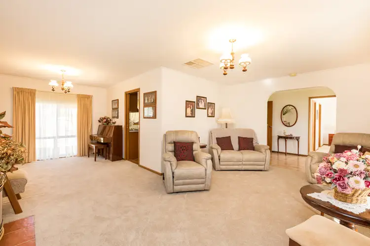 Second view of Homely house listing, 5 McKay Place, Mildura VIC 3500