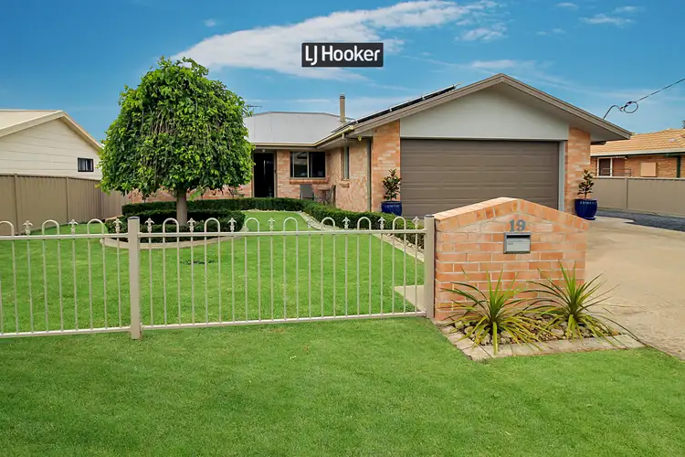 19 Brownleigh Vale Drive, Inverell NSW 2360