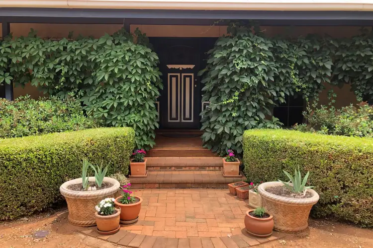 13 Charmere Place, Dubbo NSW 2830