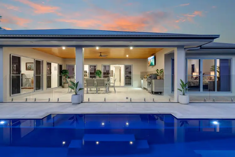 6 Henderson Street, Cannon Valley QLD 4800